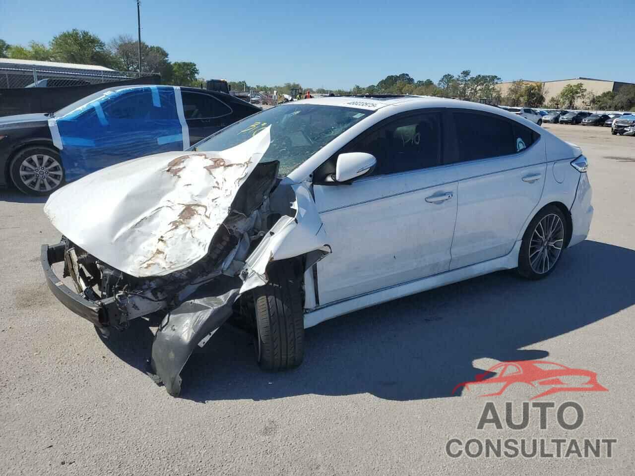 HYUNDAI ELANTRA 2018 - KMHD04LB9JU498548