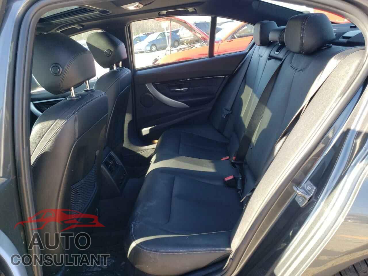BMW 3 SERIES 2016 - WBA8E3G58GNU01443