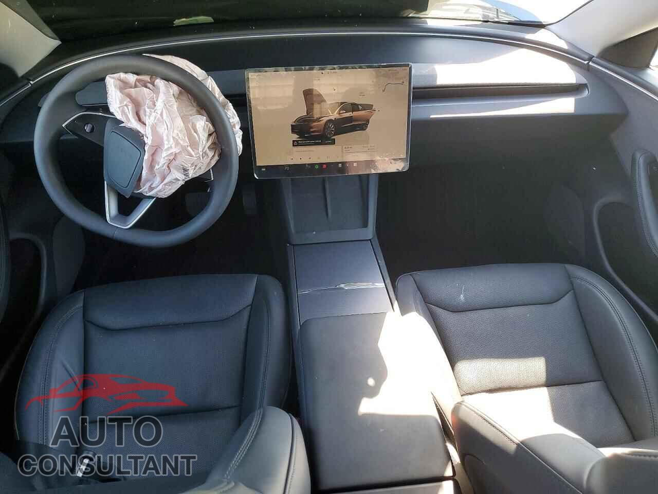 TESLA MODEL 3 2024 - 5YJ3E1EA6RF863664