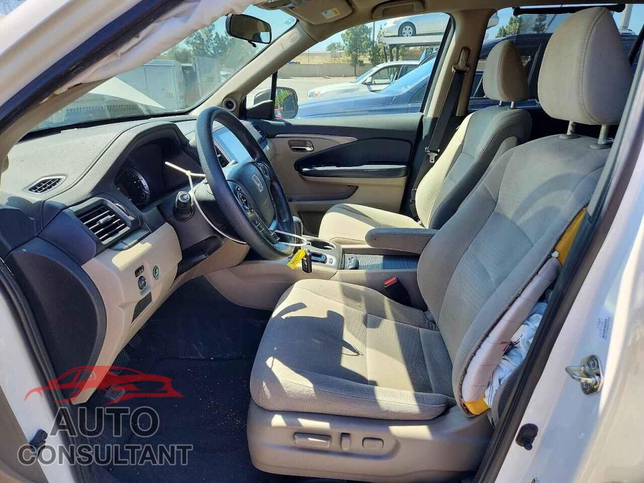 HONDA PILOT 2017 - 5FNYF5H38HB005246