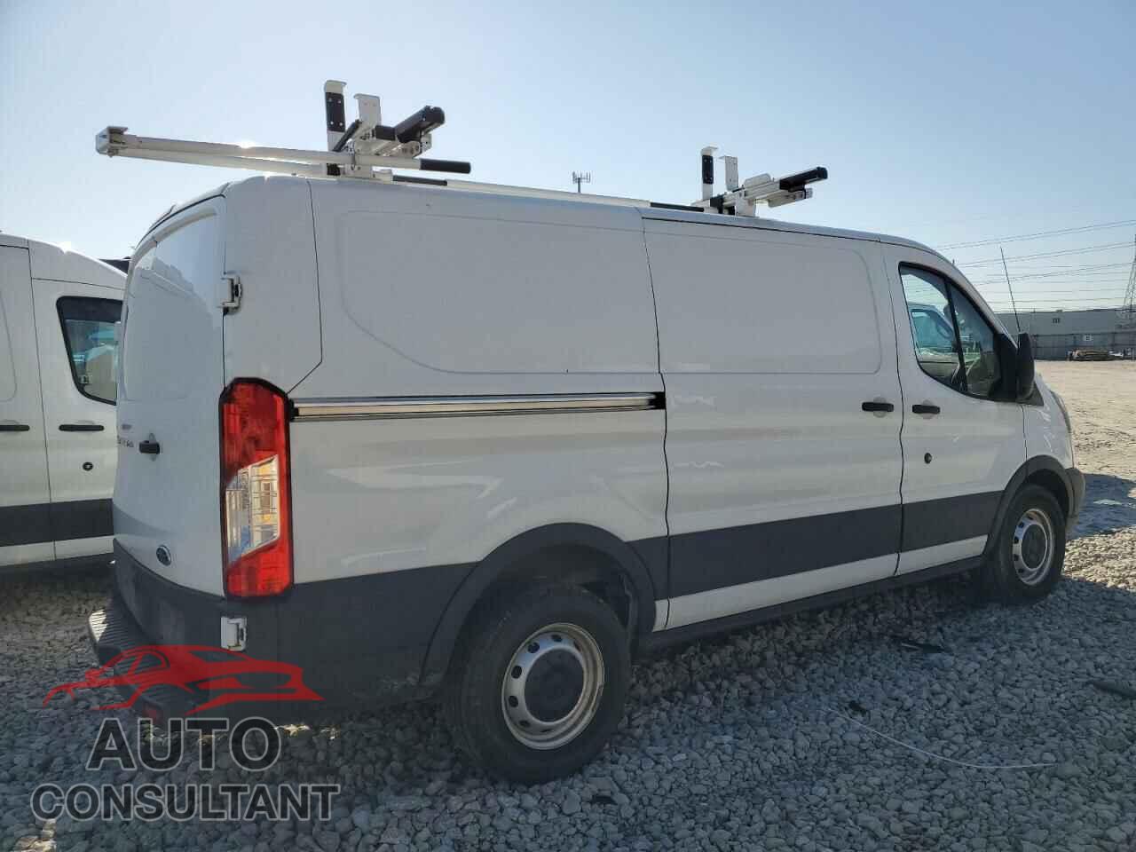 FORD TRANSIT 2019 - 1FTYR1YM9KKA14007