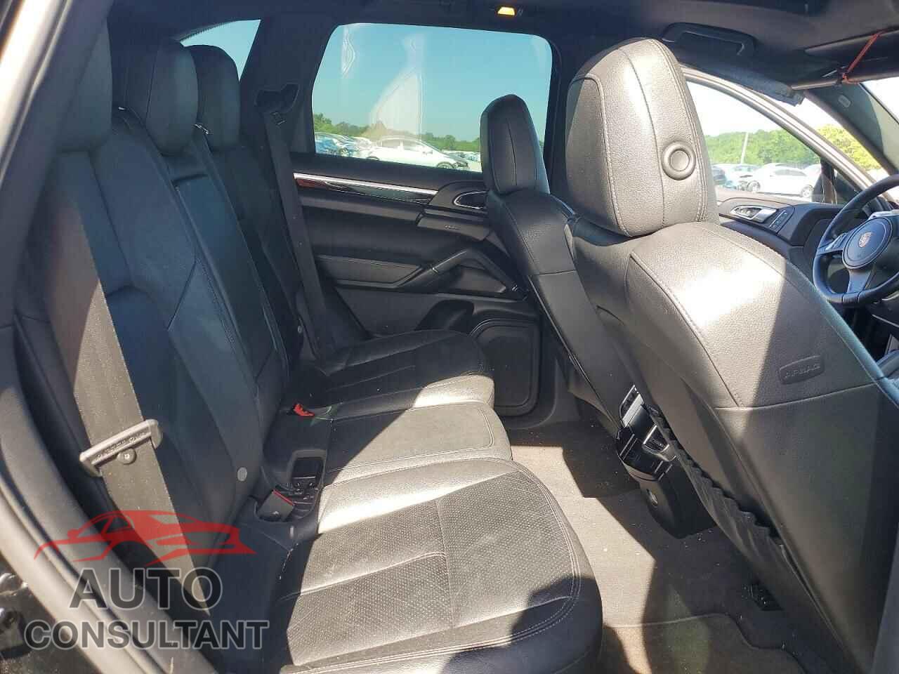 PORSCHE CAYENNE 2013 - WP1AA2A28DLA02272