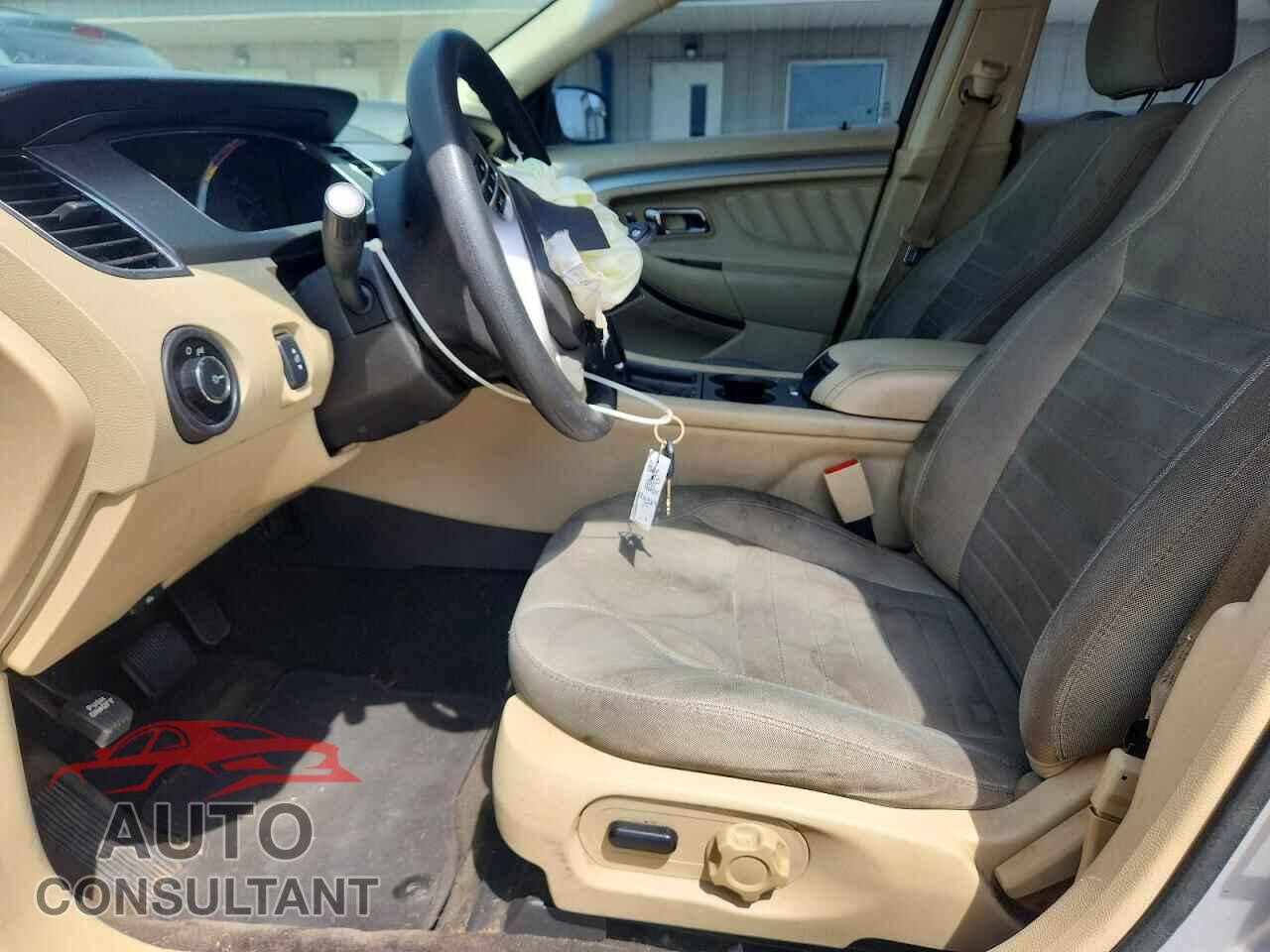FORD TAURUS 2015 - 1FAHP2D8XFG126124