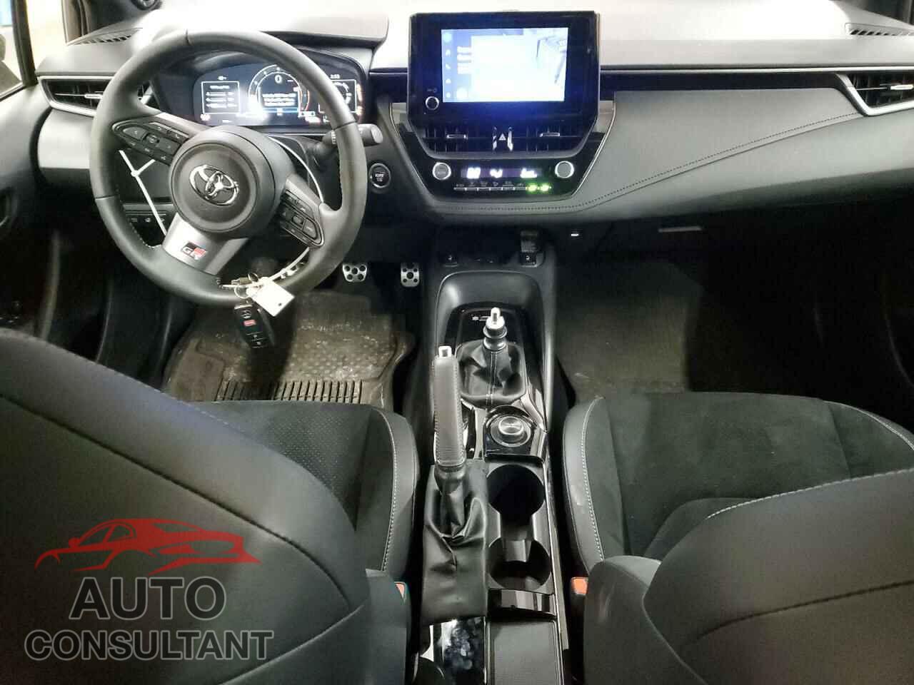 TOYOTA GR COROLLA 2024 - JTNABAAE7RA013152