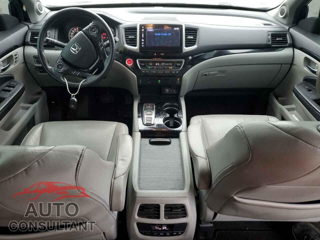 HONDA PILOT 2017 - 5FNYF5H96HB046463