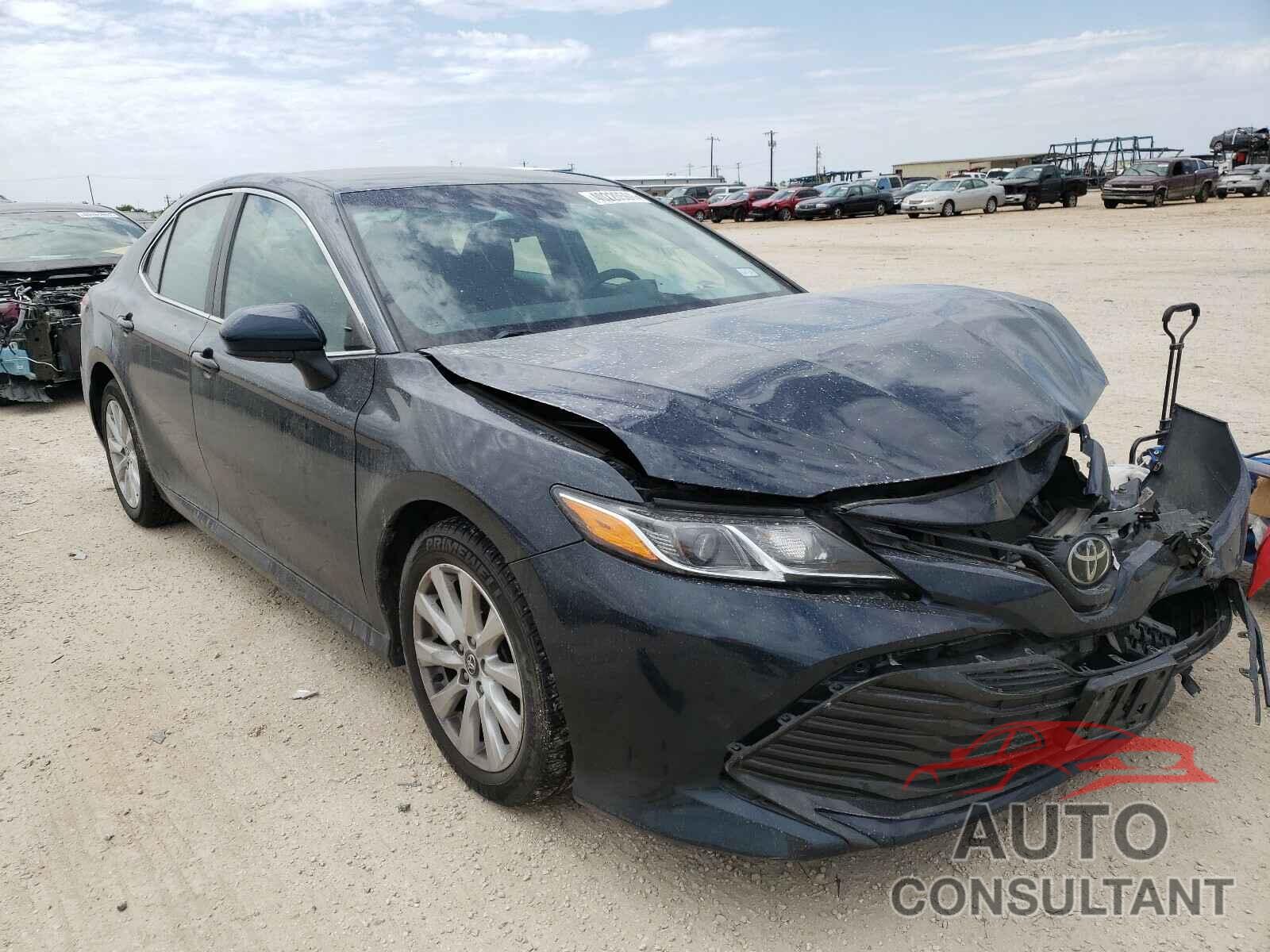 TOYOTA CAMRY 2018 - 4T1B11HK1JU619617