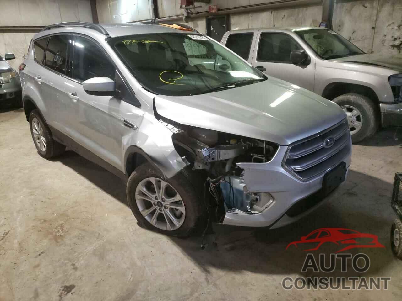 FORD ESCAPE 2017 - 1FMCU9G91HUE87820