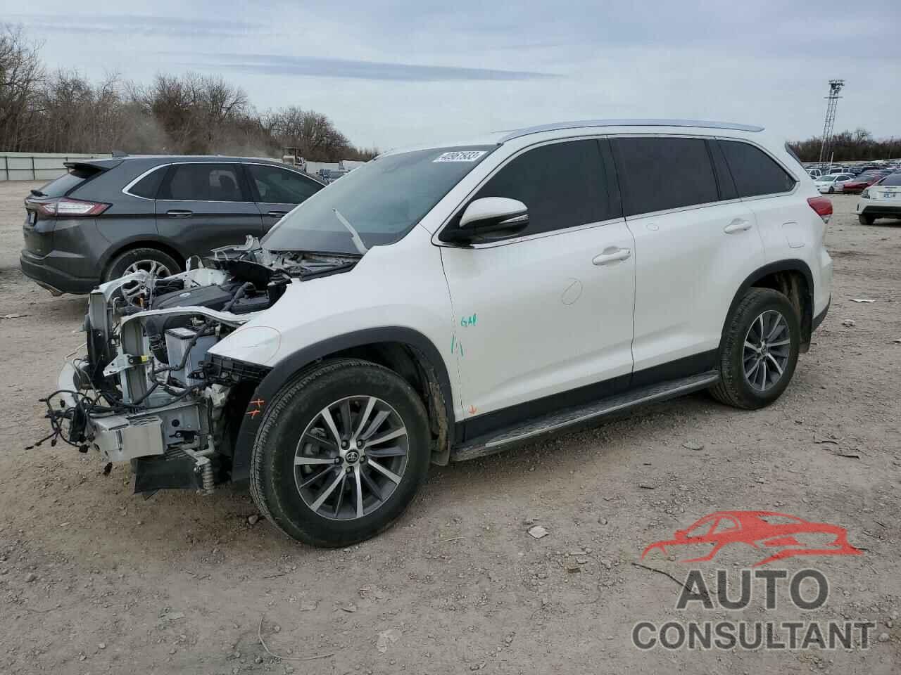 TOYOTA HIGHLANDER 2019 - 5TDKZRFH1KS302915