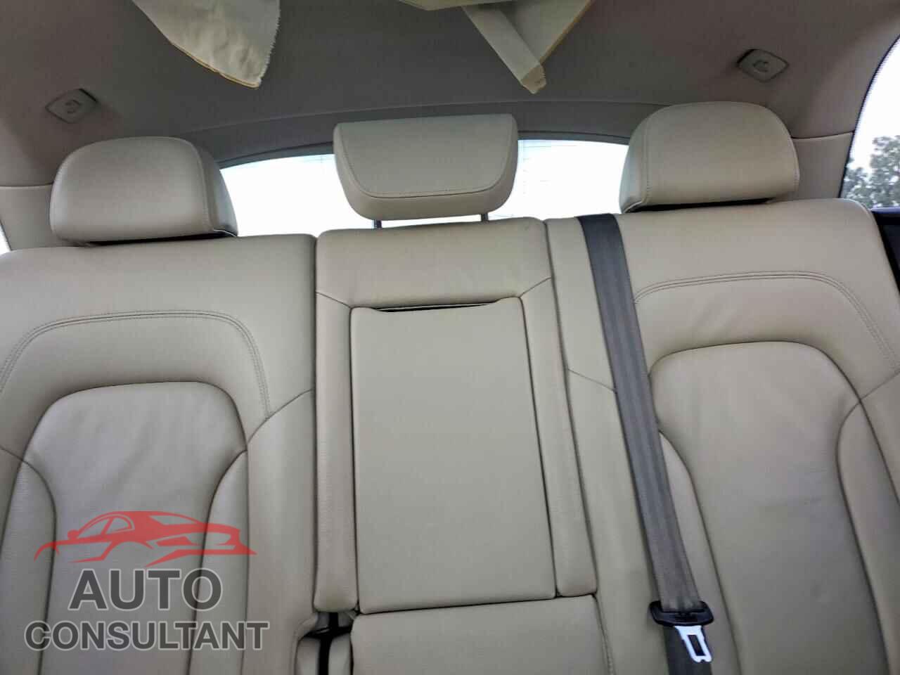 AUDI Q5 2012 - WA1DKAFP2CA075586