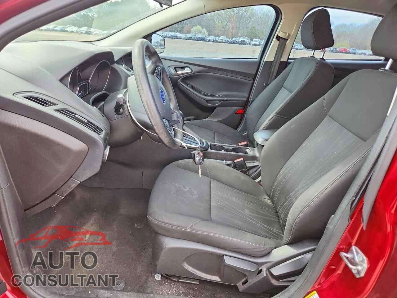 FORD FOCUS 2017 - 1FADP3K25HL322565