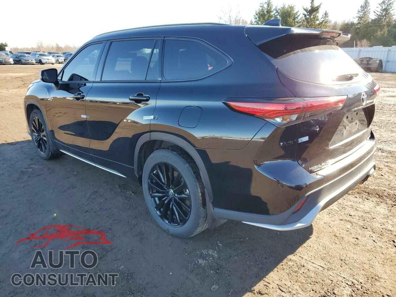 TOYOTA HIGHLANDER 2023 - 5TDKDRBH4PS002040