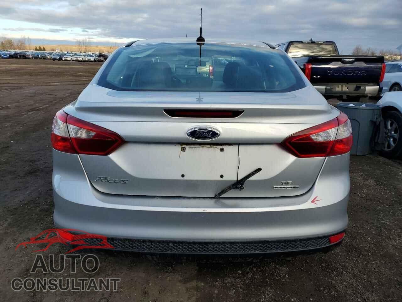 FORD FOCUS 2014 - 1FADP3F25EL120363