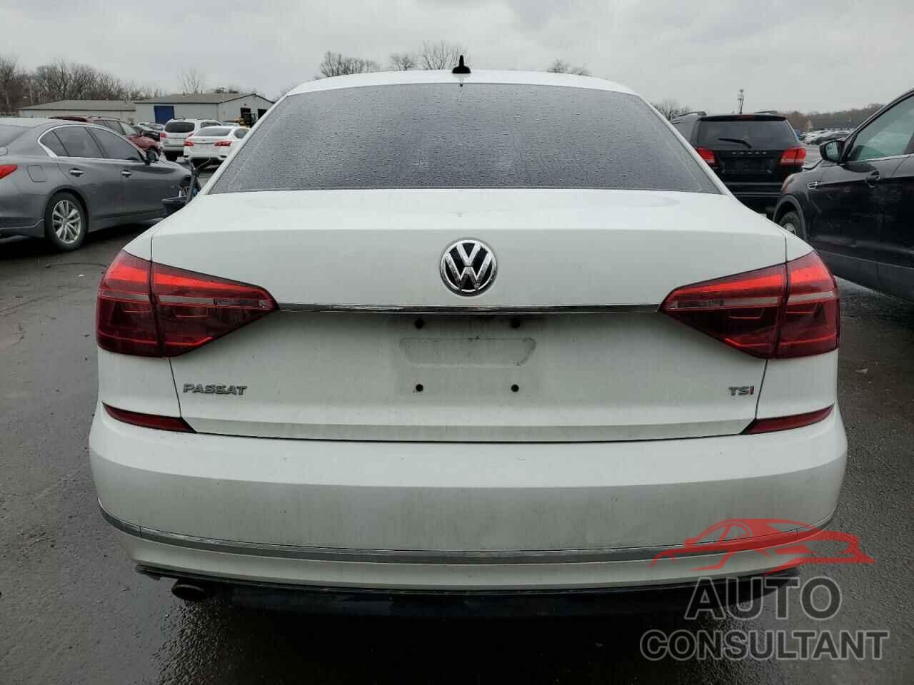 VOLKSWAGEN PASSAT 2017 - 1VWDT7A38HC008445