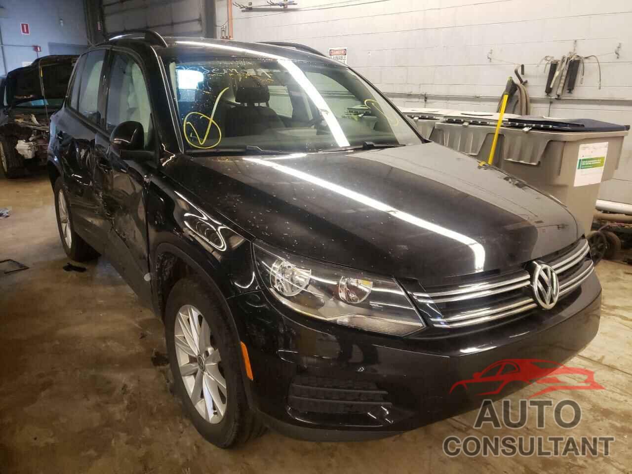 VOLKSWAGEN TIGUAN 2017 - WVGBV7AX2HK045838