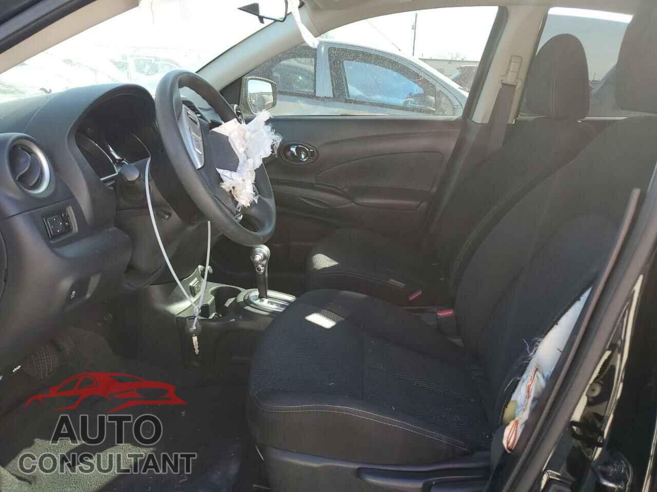 NISSAN VERSA 2019 - 3N1CN7AP3KL857036