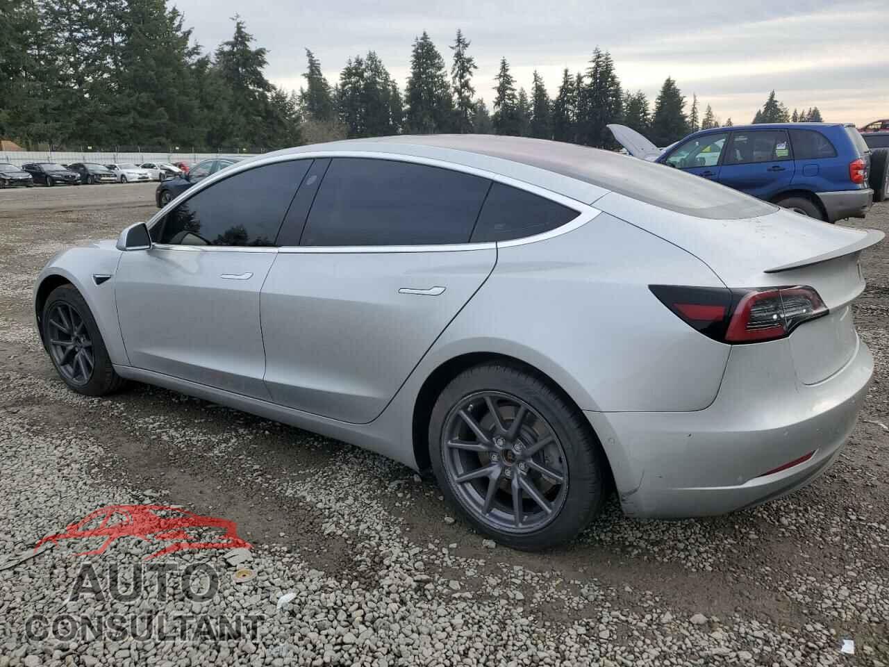 TESLA MODEL 3 2018 - 5YJ3E1EA9JF044085