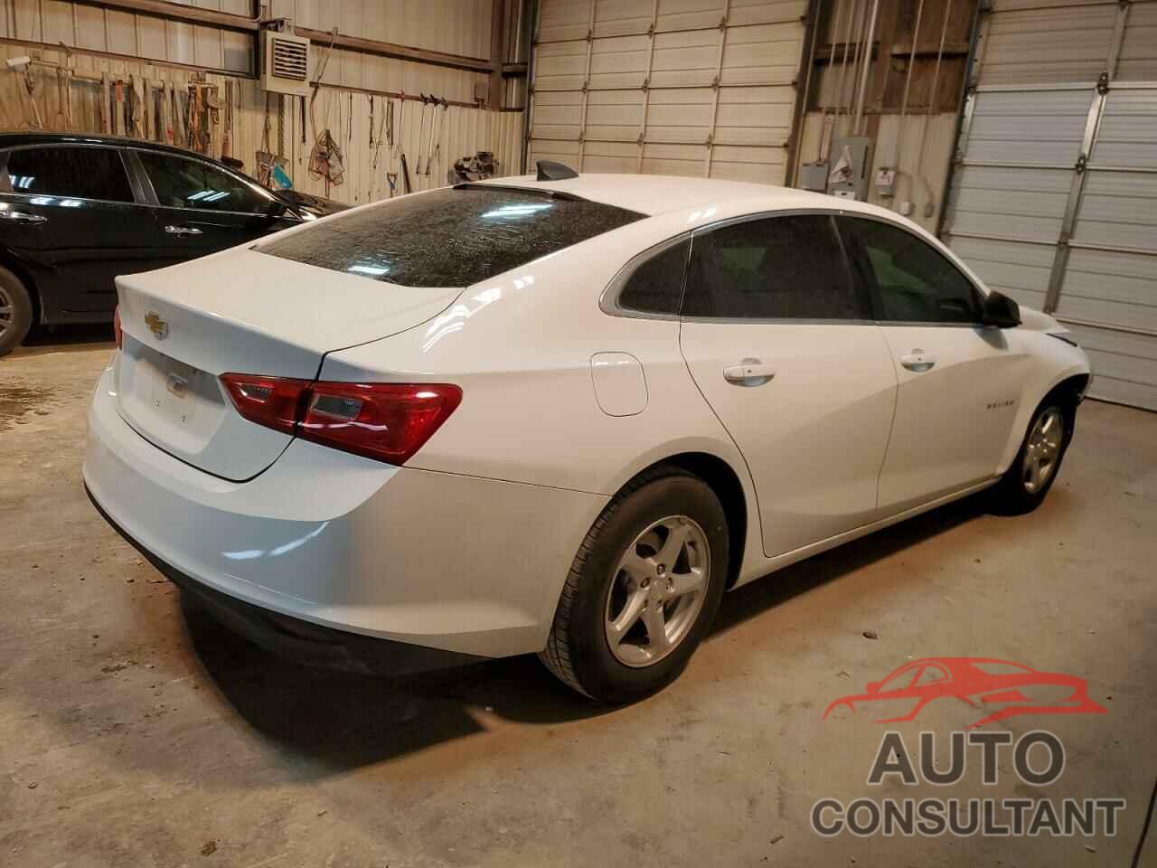 CHEVROLET MALIBU 2017 - 1G1ZB5ST4HF241776