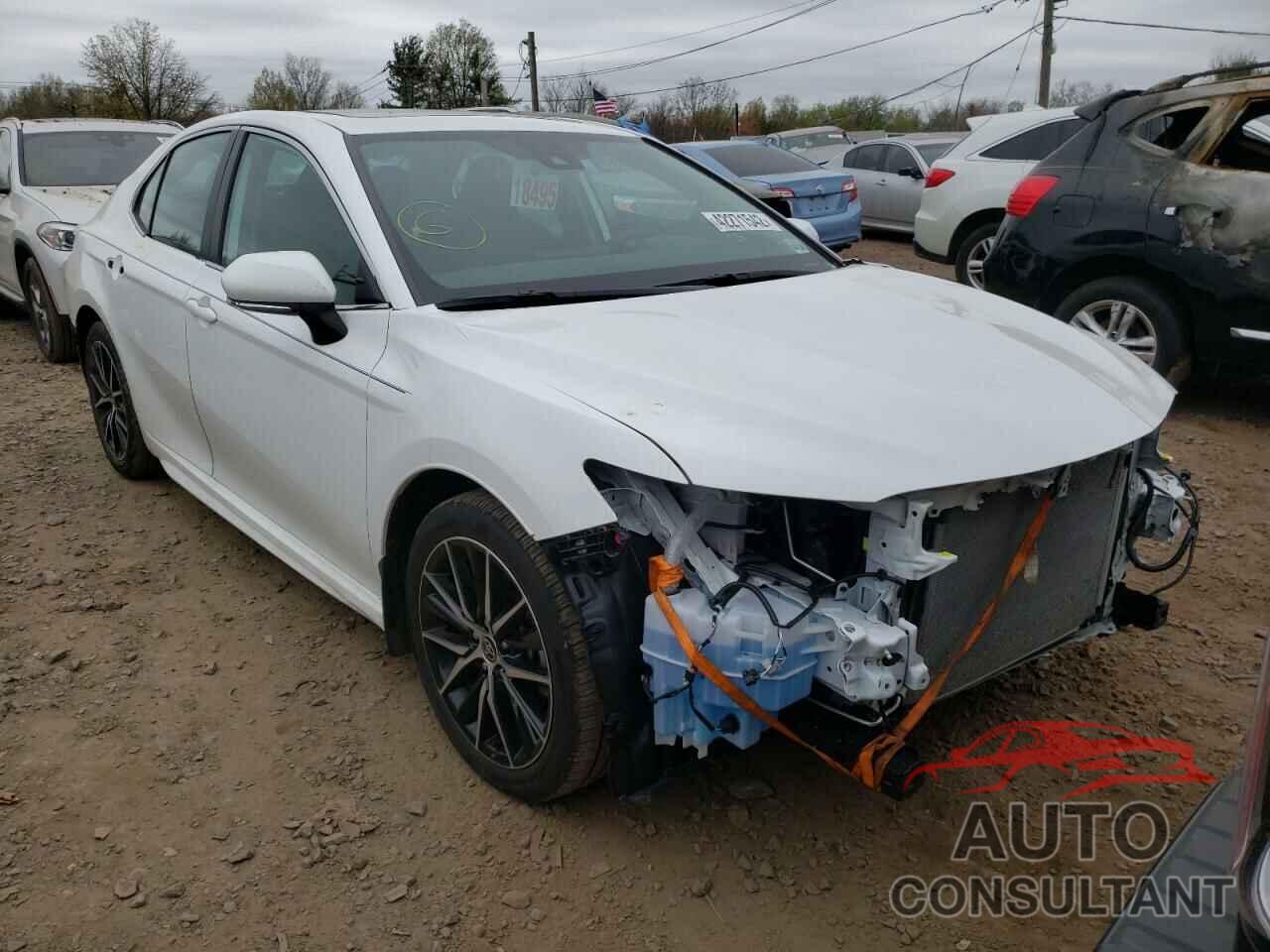 TOYOTA CAMRY 2022 - 4T1T11AK8NU629436