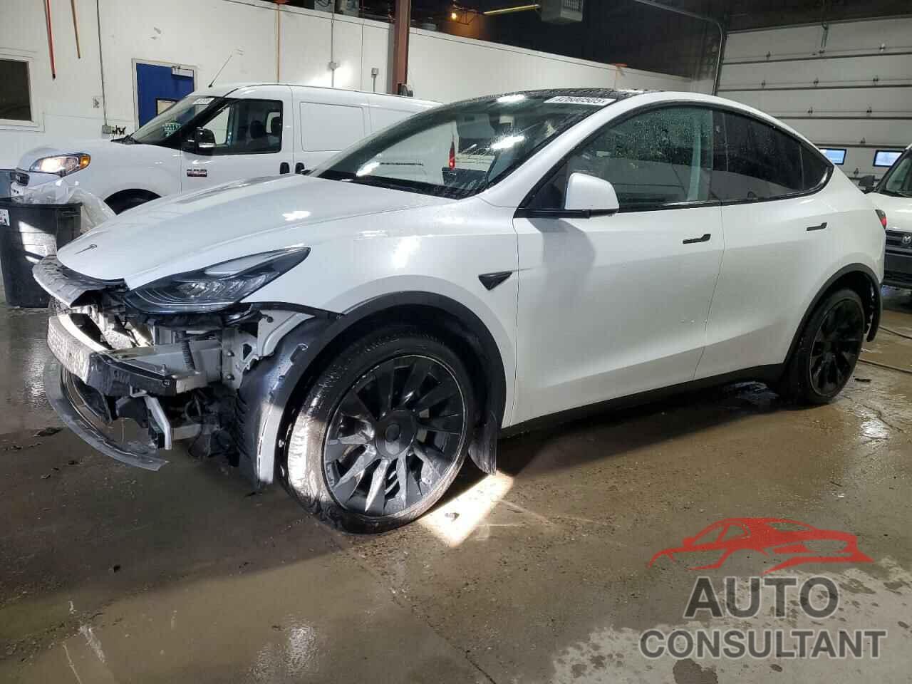 TESLA MODEL Y 2021 - 5YJYGDEE7MF185360