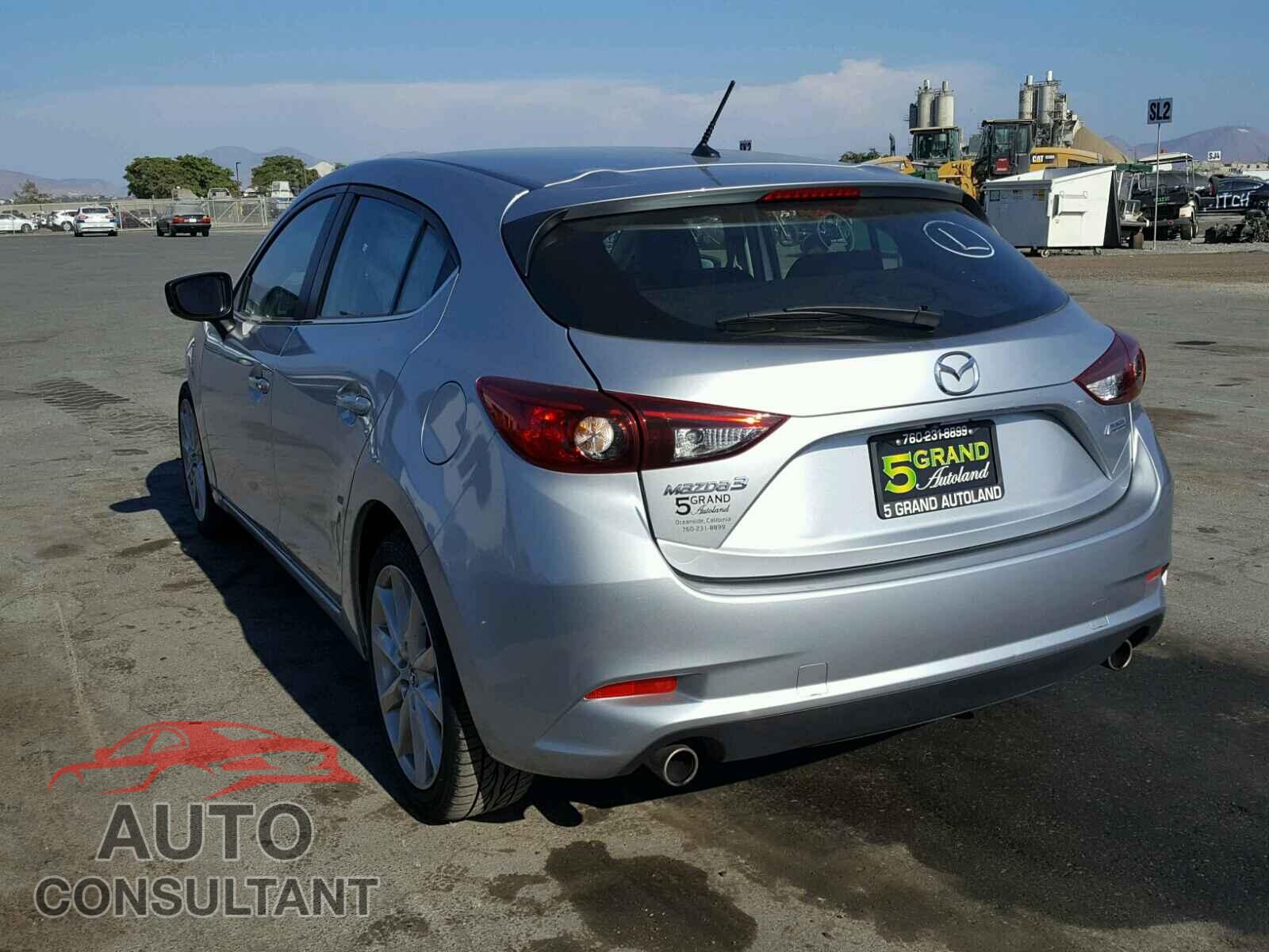 MAZDA 3 2017 - 3MZBN1L75HM113036