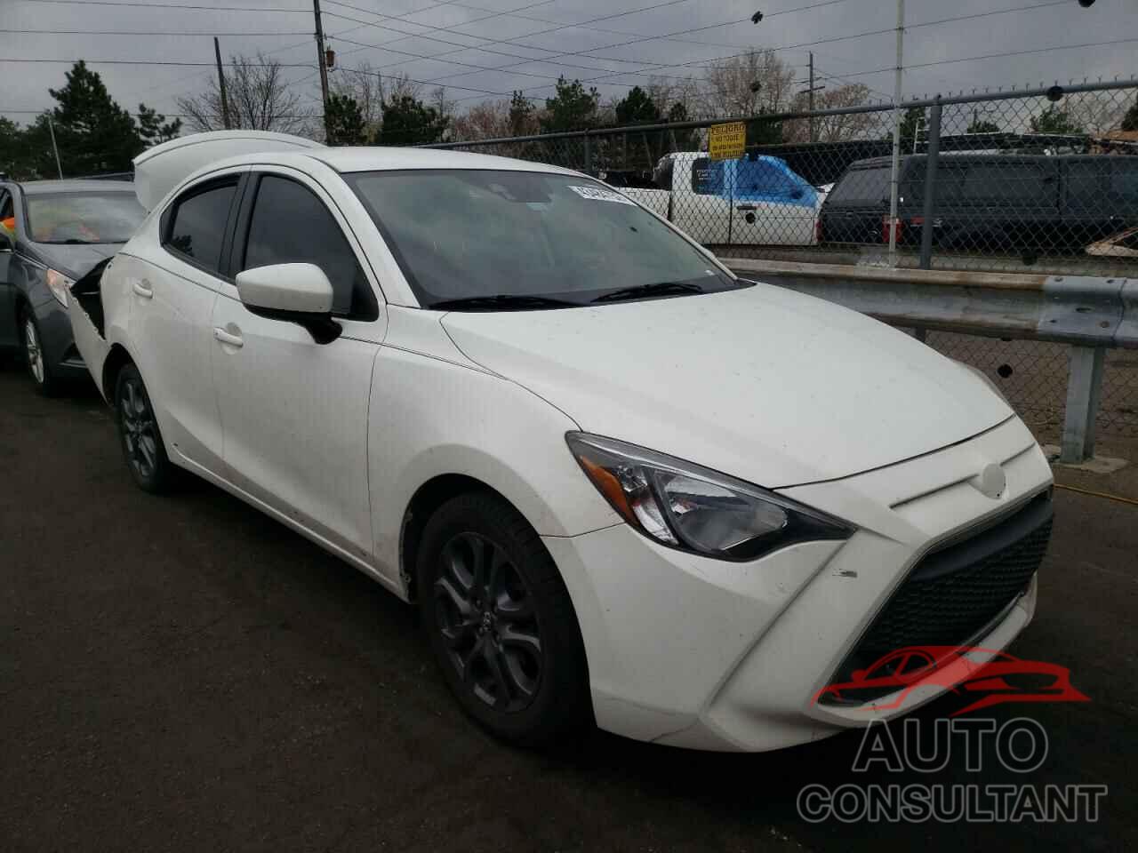 TOYOTA YARIS 2019 - 3MYDLBYV3KY503987