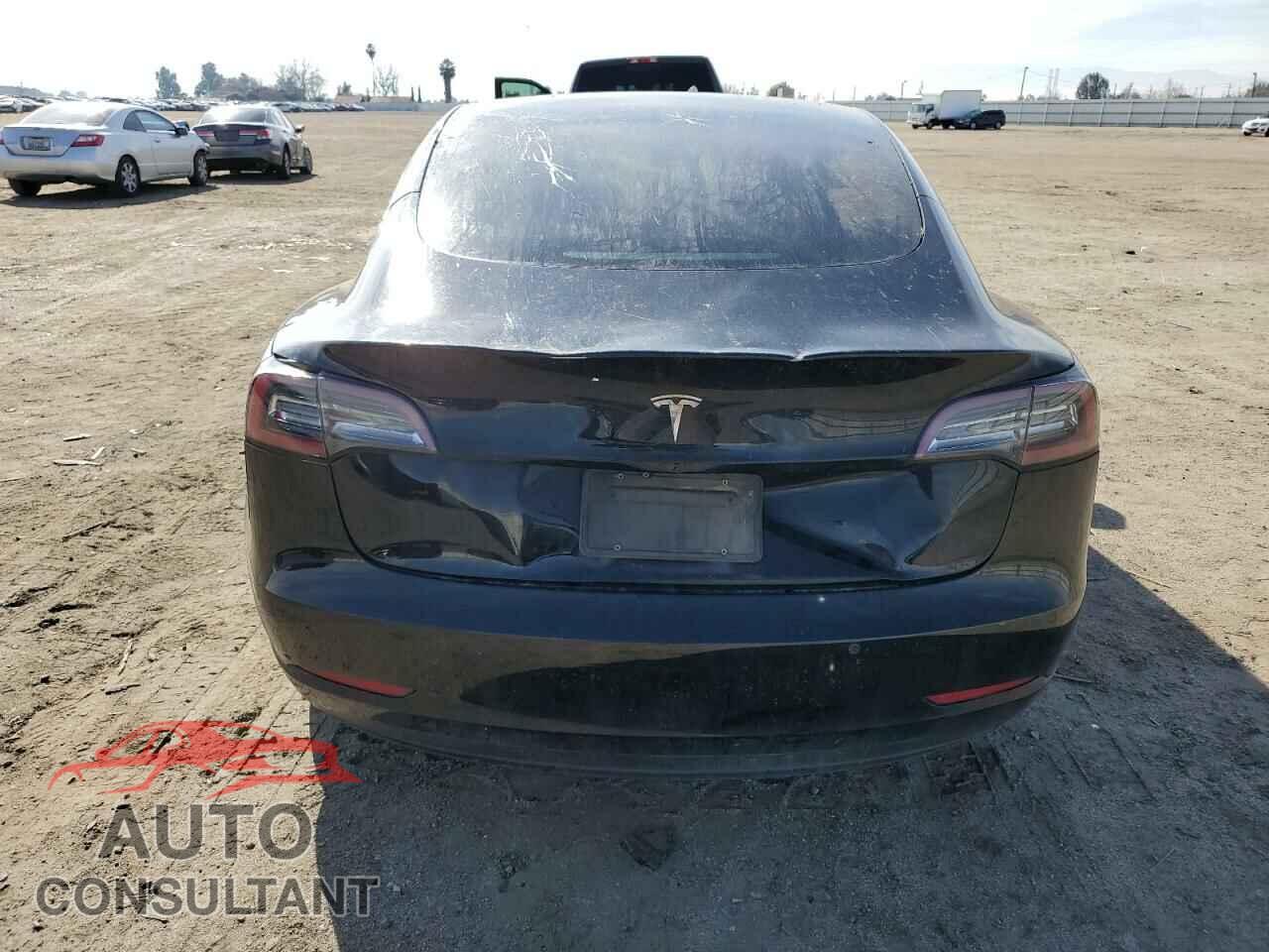 TESLA MODEL 3 2019 - 5YJ3E1EA5KF198763