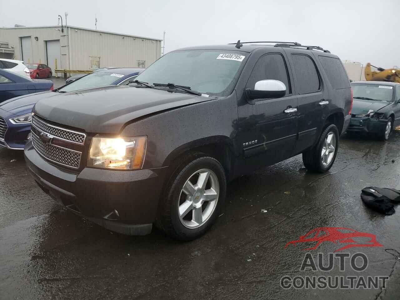 CHEVROLET TAHOE 2013 - 1GNSCAE01DR136208