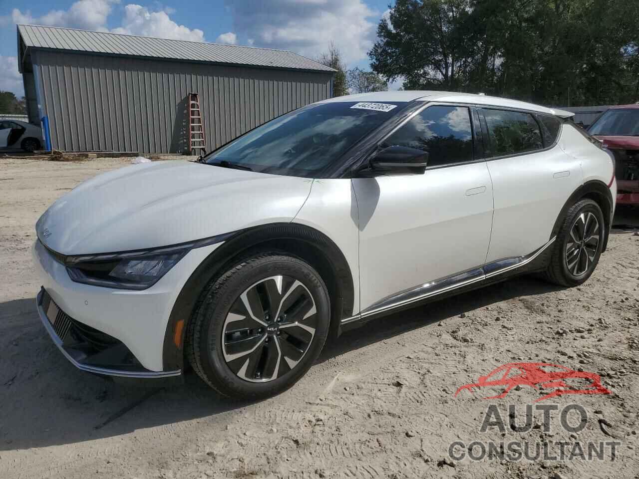 KIA EV6 LIGHT 2023 - KNDC34LA4P5607046