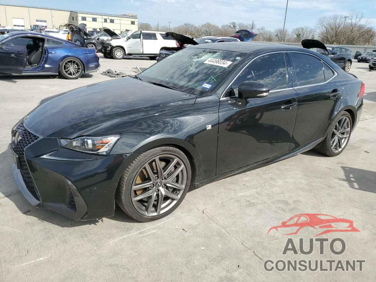 LEXUS IS 2019 - JTHC81D27K5035971