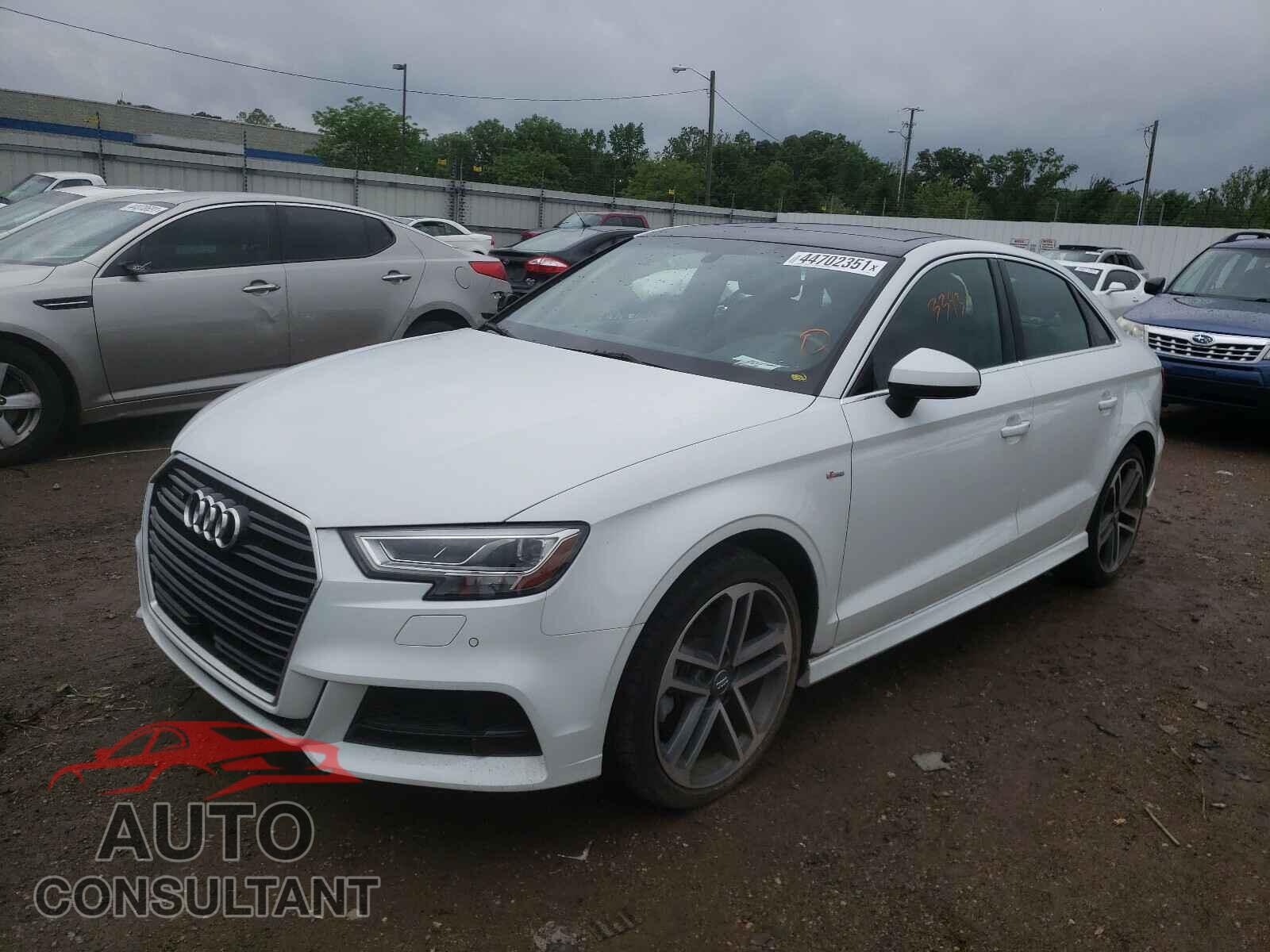 AUDI A3 2018 - WAUJ8GFFXJ1050737