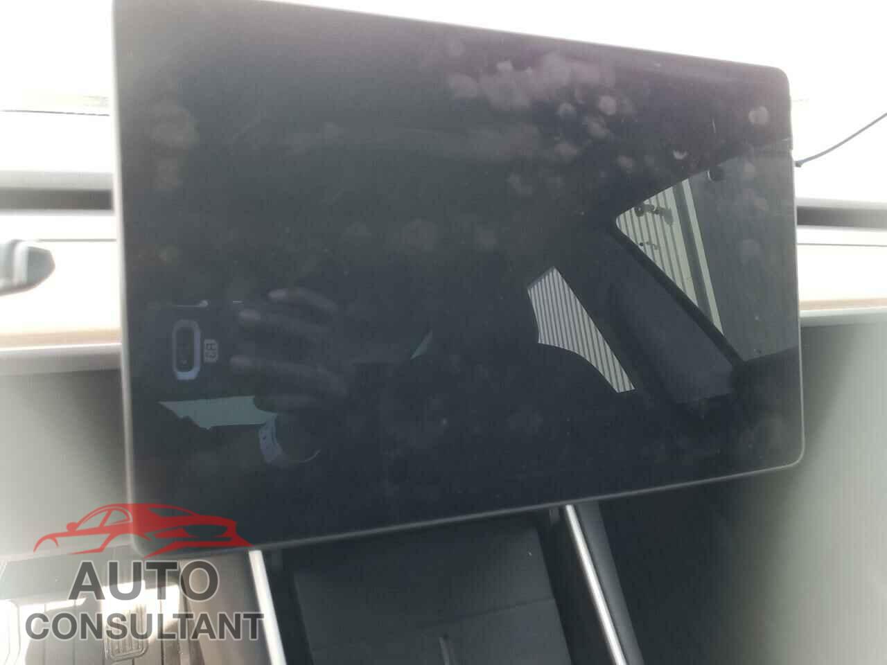 TESLA MODEL 3 2020 - 5YJ3E1EA6LF739076