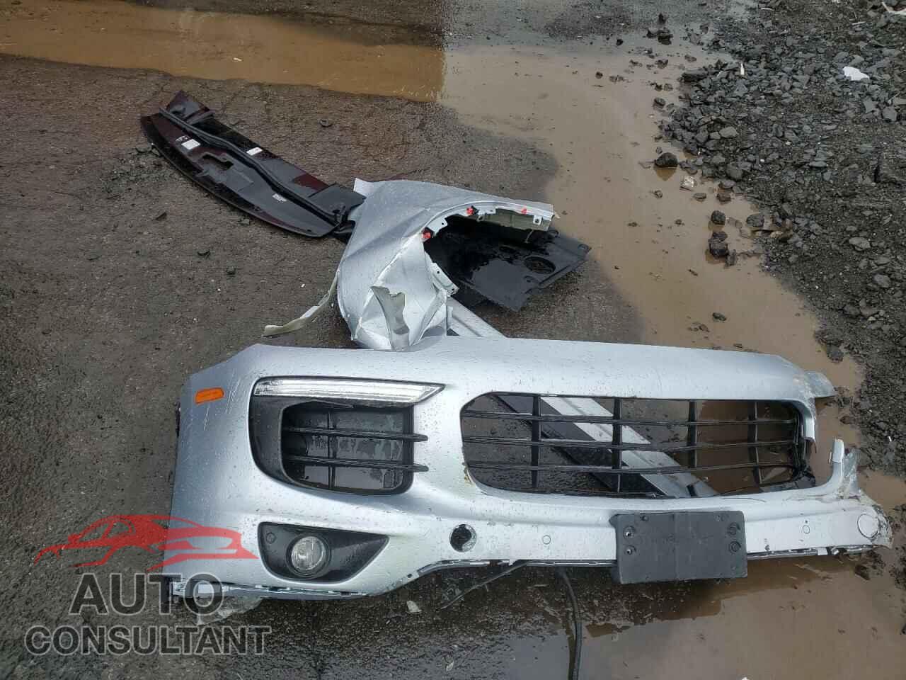 PORSCHE CAYENNE 2016 - WP1AA2A21GLA04837