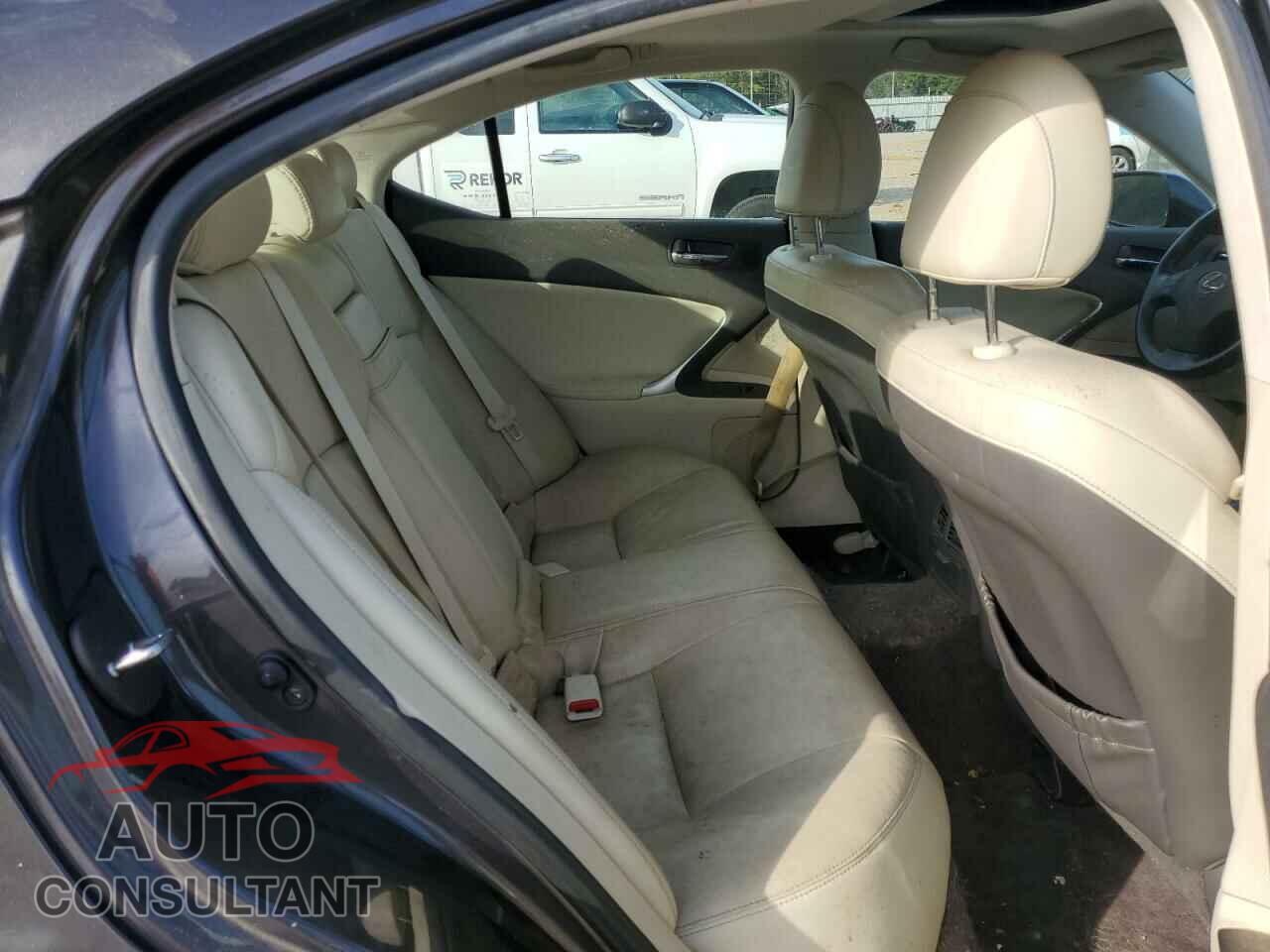 LEXUS IS 2010 - JTHBF5C2XA5124765