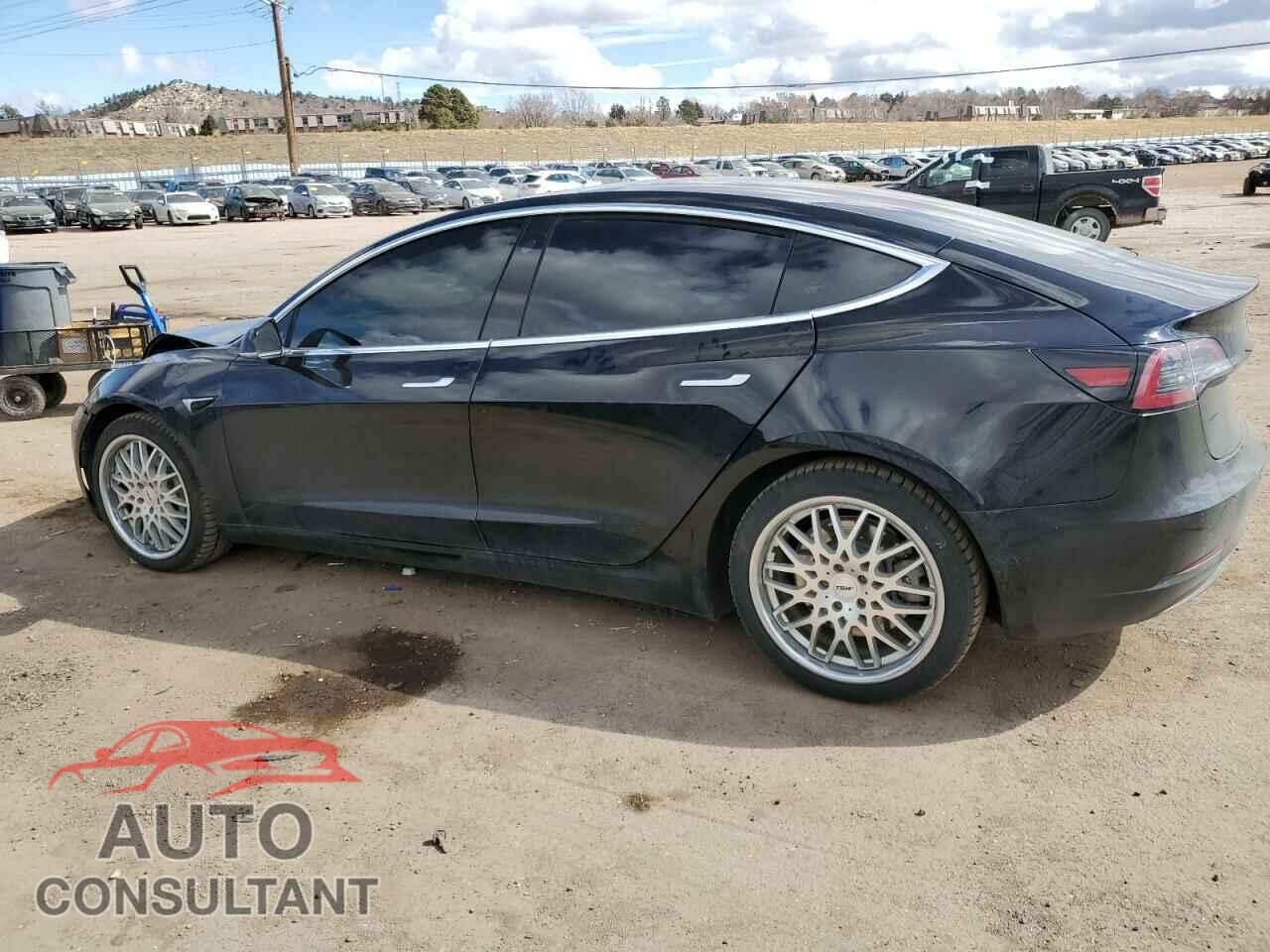 TESLA MODEL 3 2018 - 5YJ3E1EA4JF152176