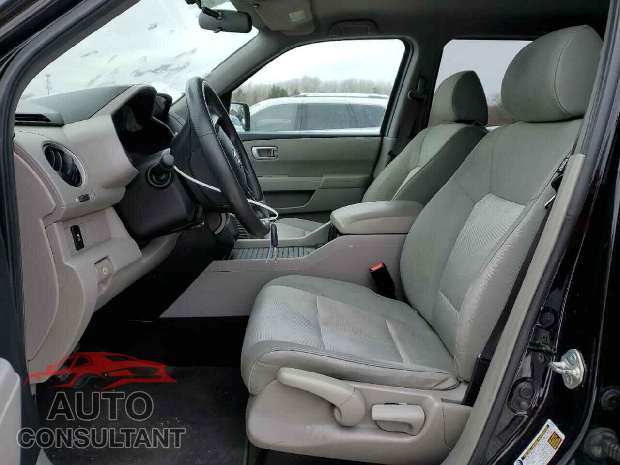 HONDA PILOT 2013 - 5FNYF4H28DB047461