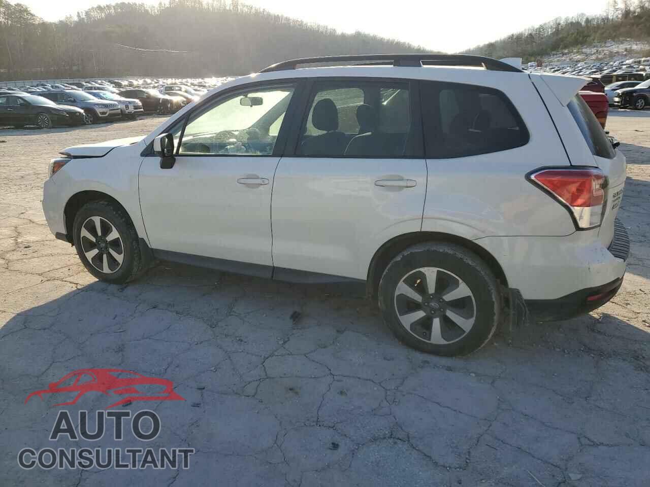 SUBARU FORESTER 2018 - JF2SJAEC3JH473376