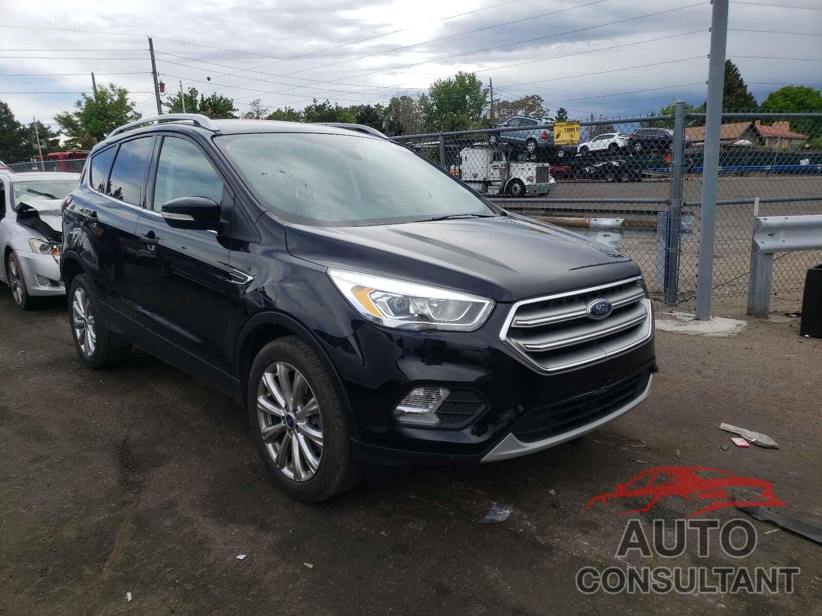 FORD ESCAPE 2017 - 1FMCU9J99HUF05800