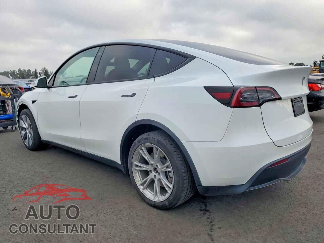 TESLA MODEL Y 2023 - 7SAYGDEE4PA092039