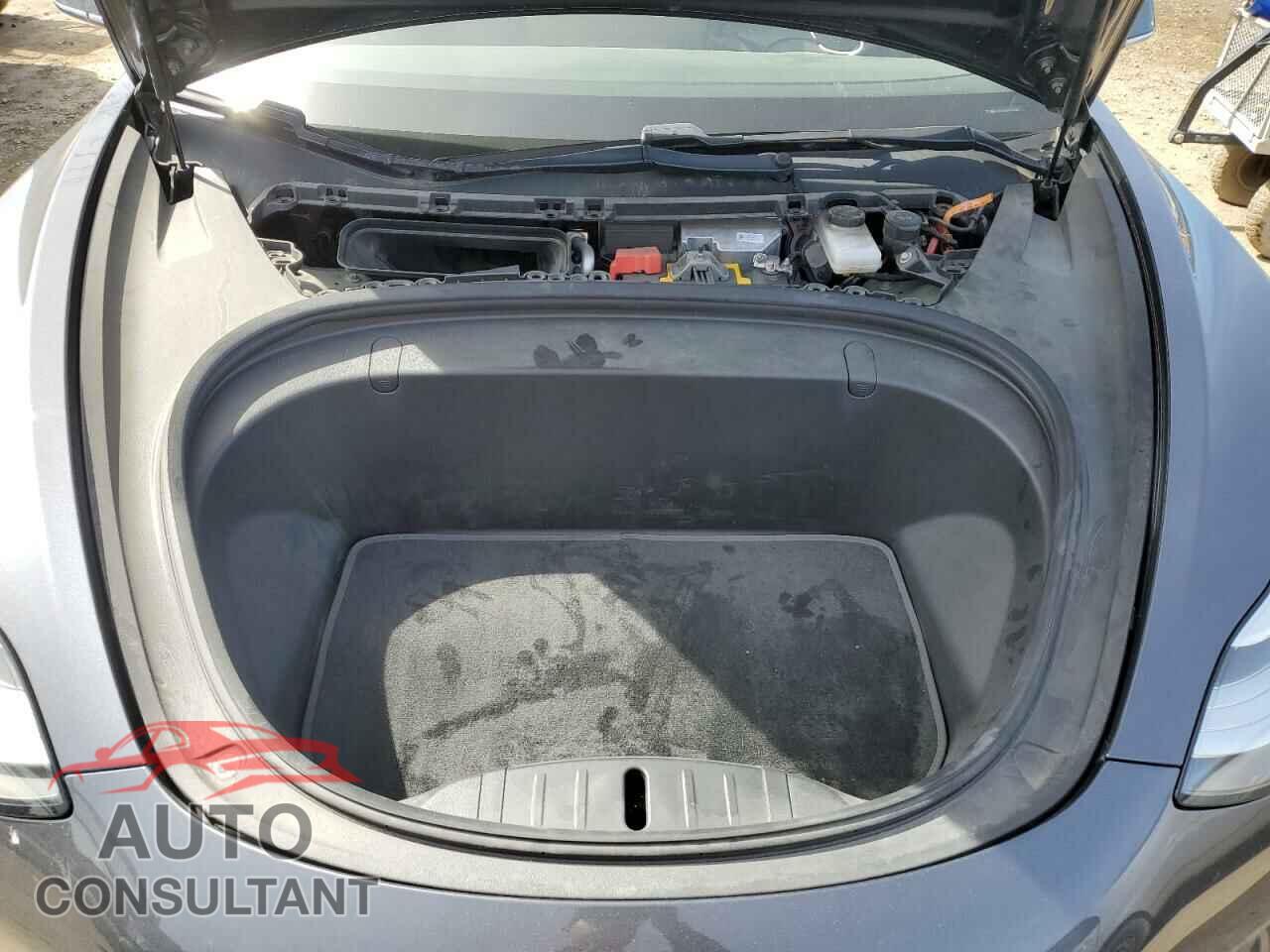 TESLA MODEL 3 2018 - 5YJ3E1EA3JF017738