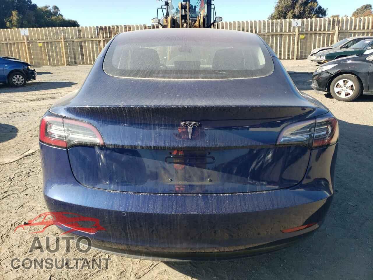 TESLA MODEL 3 2018 - 5YJ3E1EA8JF009022