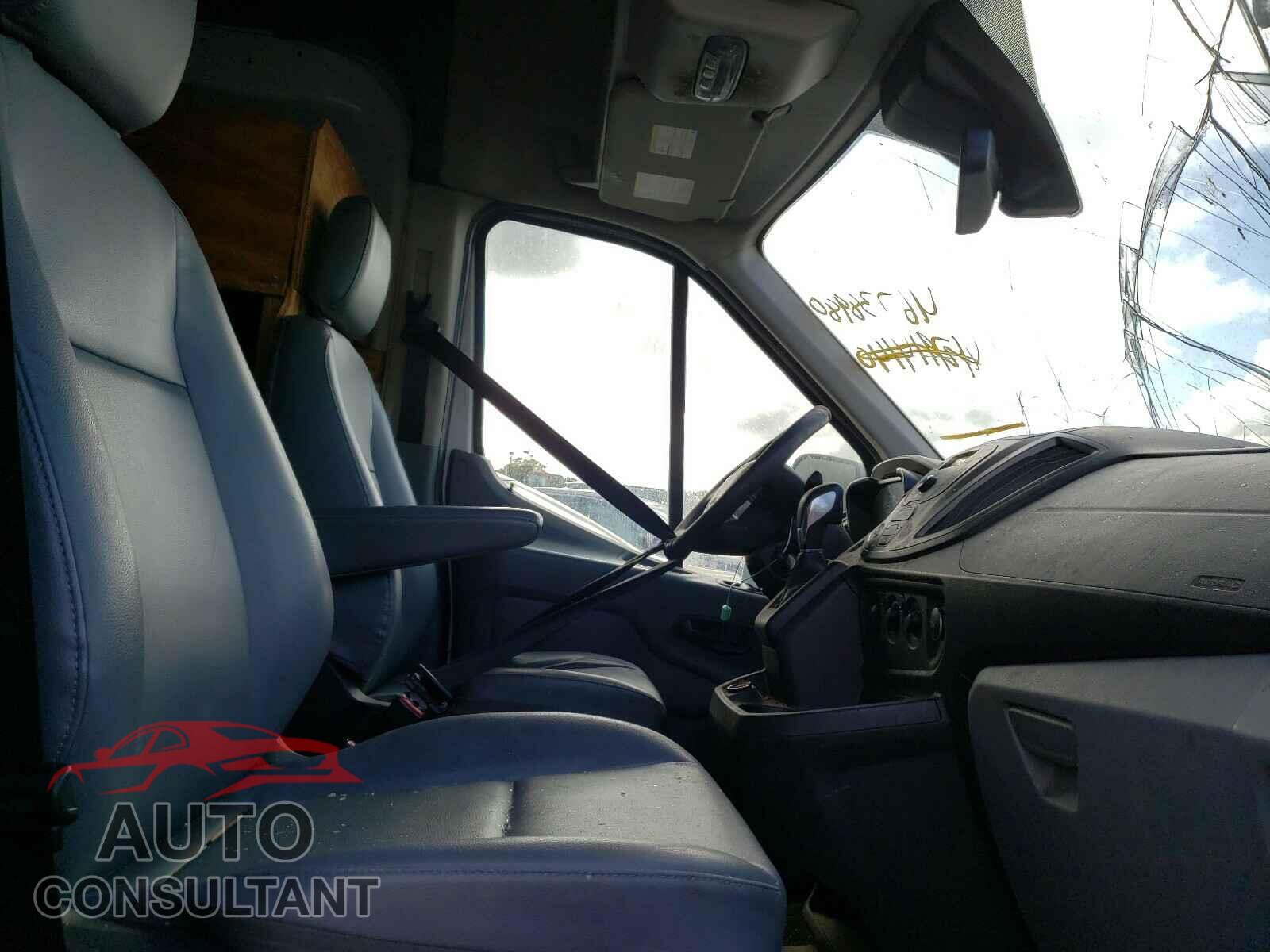 FORD TRANSIT CO 2017 - 1FTYR3XM9HKA21772