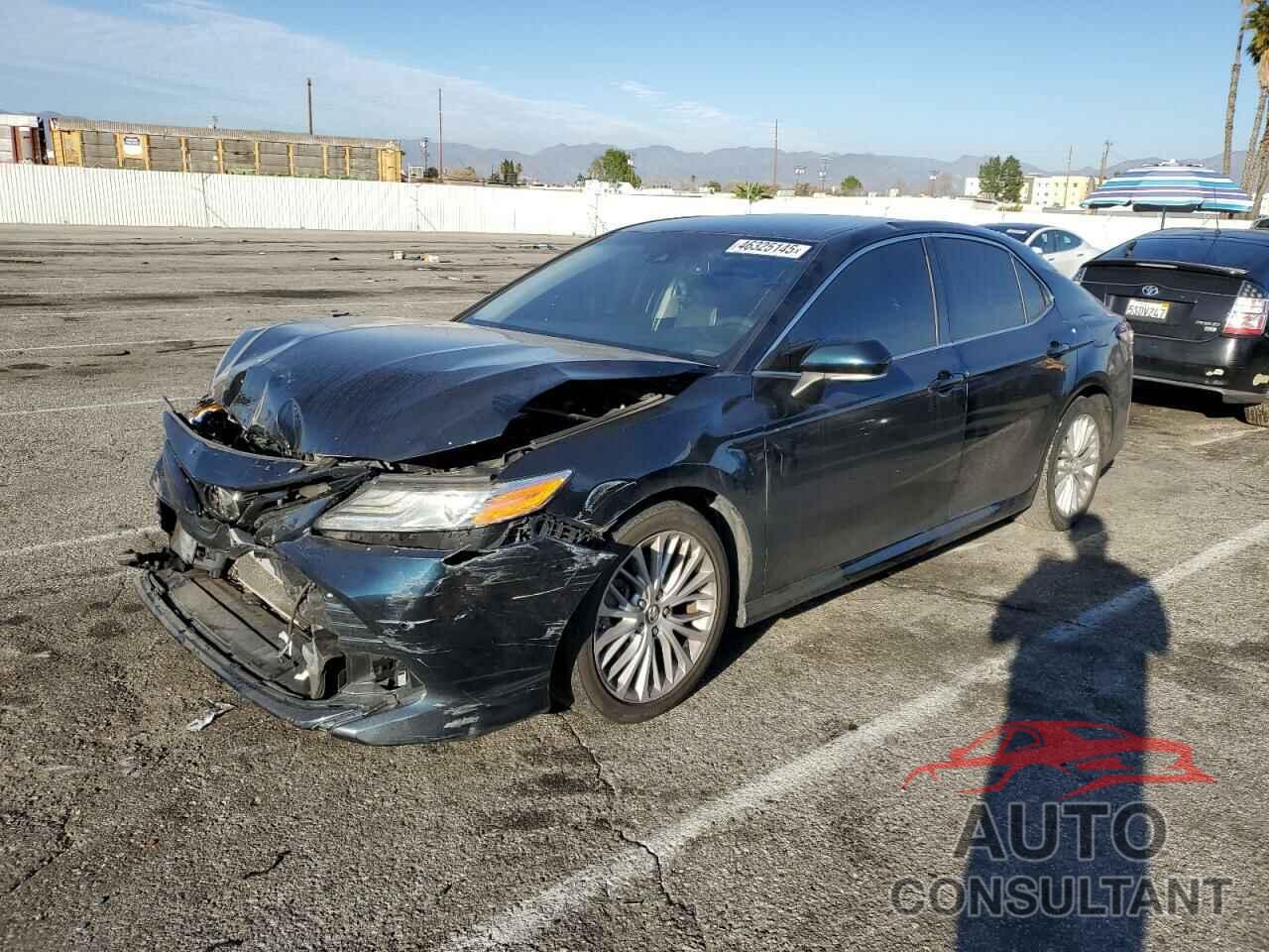 TOYOTA CAMRY 2018 - 4T1B11HK8JU530515