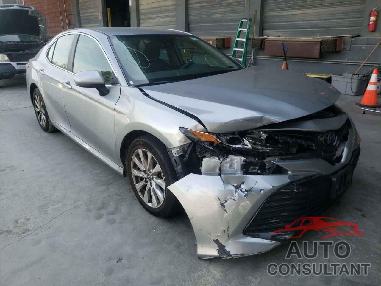 TOYOTA CAMRY 2019 - 4T1B11HK5KU242176