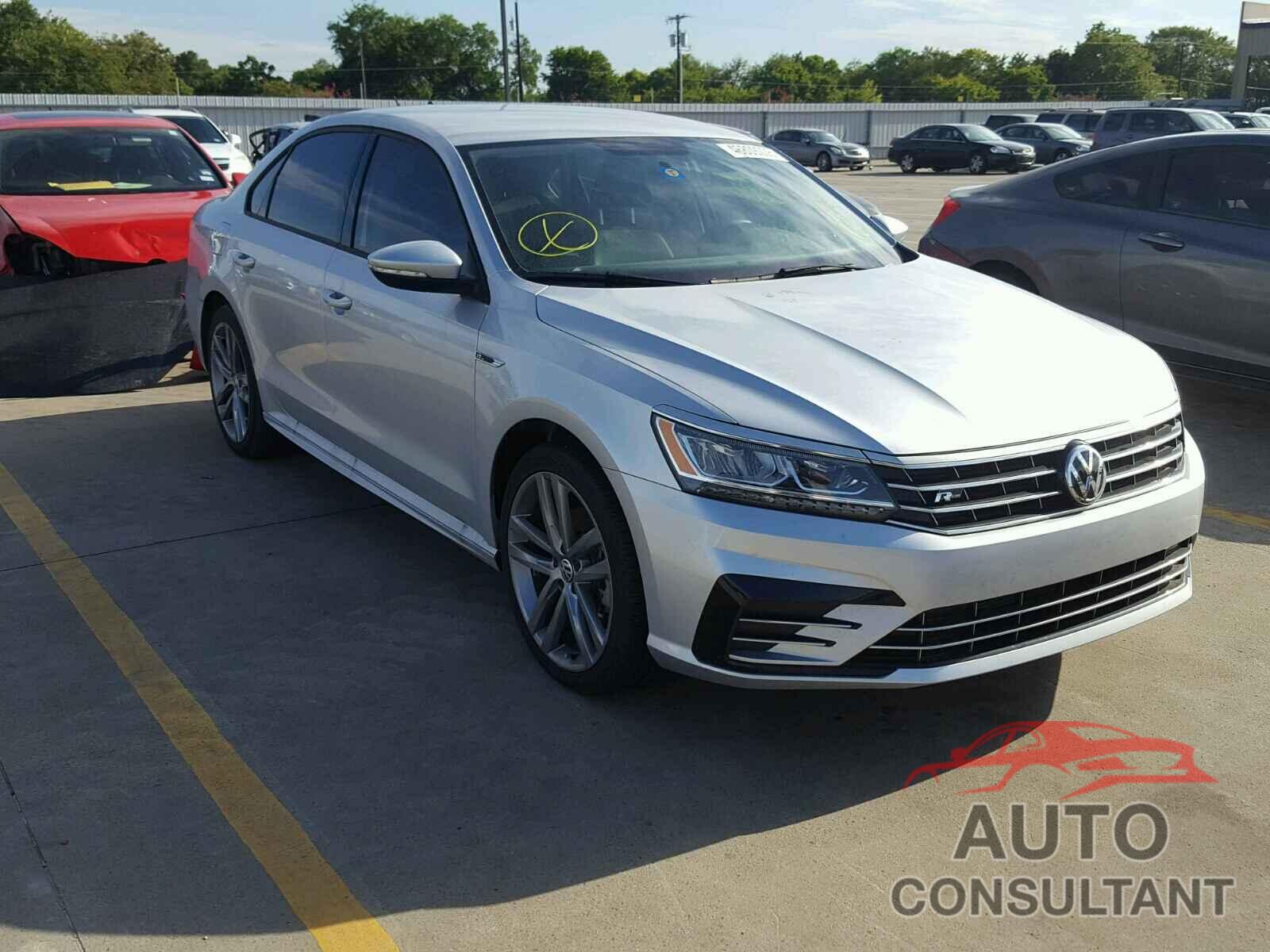 VOLKSWAGEN PASSAT 2018 - 1VWAA7A33JC003037