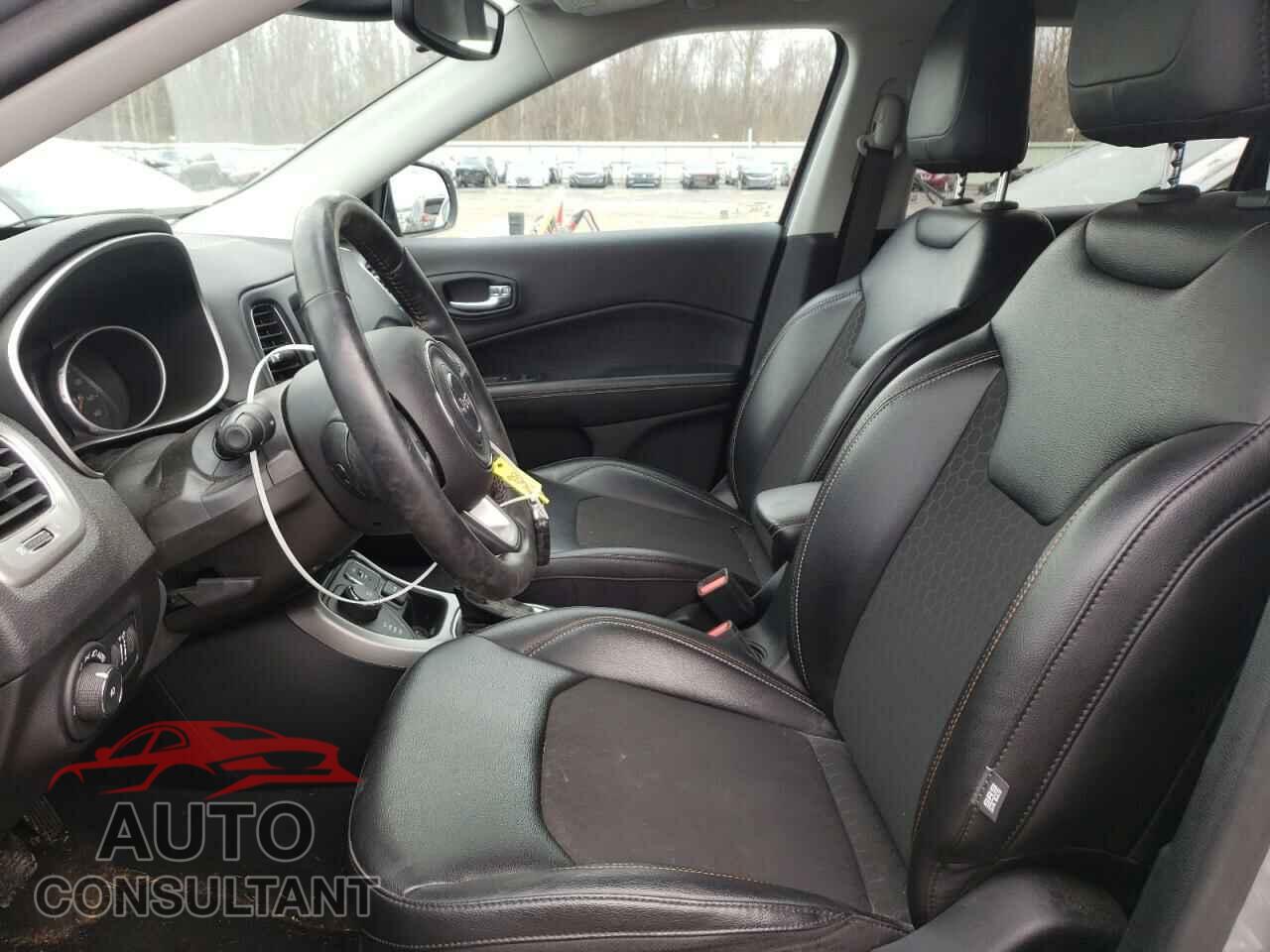 JEEP COMPASS 2020 - 3C4NJDBB9LT223489