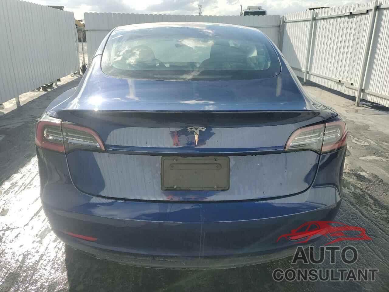 TESLA MODEL 3 2022 - 5YJ3E1EA4NF285543
