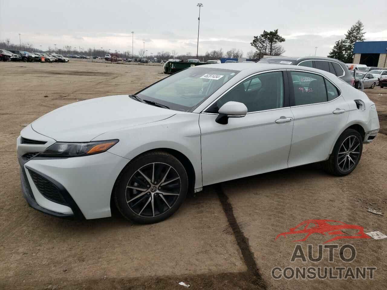 TOYOTA CAMRY 2022 - 4T1T11BK7NU049321