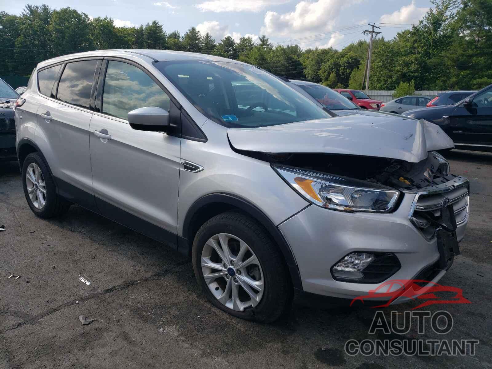 FORD ESCAPE 2017 - 1FMCU9GD7HUA73395