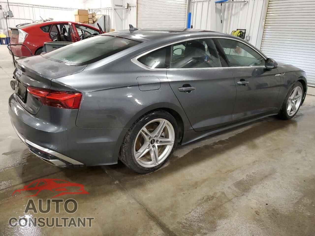 AUDI A5 2022 - WAUDACF52NA014144