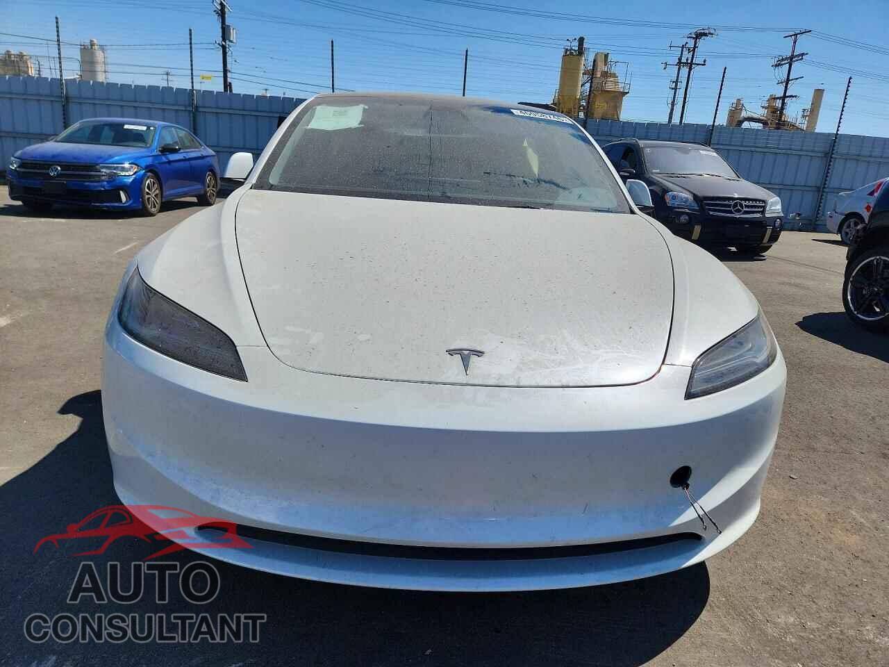 TESLA MODEL 3 2024 - 5YJ3E1EA4RF729512